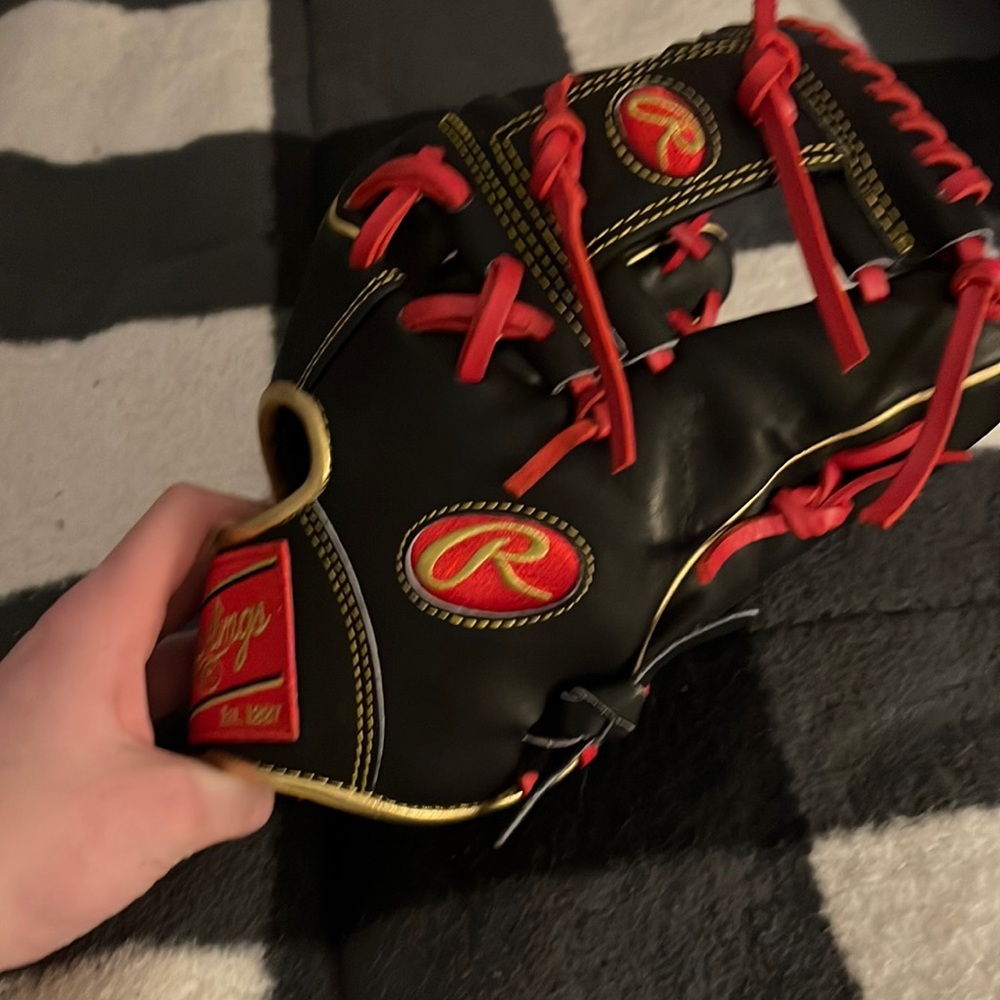 COPY - Rawlings Heart of the Hide